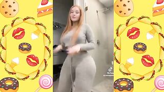 CUTE BLONDE BABE TWERK CHALLENGE TIKTOK