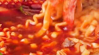 Mukbang ASMR #Shorts _) spicy fire noodles & kimchi eating 불닭짬뽕 라면 스팸 김치 먹방