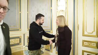 Сьогодні міністри багатьох країн завітали у Київ