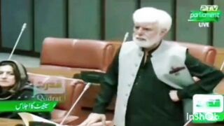 افغانیوں کی راۓ عمران خان کے بارے میں