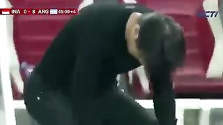 Argentina win by 8-0