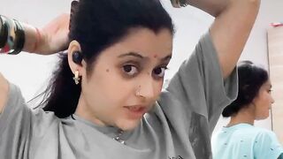 Isnain To Bahut Kush Sekh Rakha Haiy