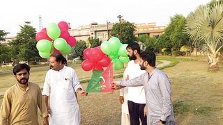 پاکستان تحریک انصاف کی مقبولیت کا یہ عالم ہے کہ