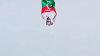 ‏وہ سنگِ گراں جو حائل ہے رستے سے ہٹا کر دم لیں گے