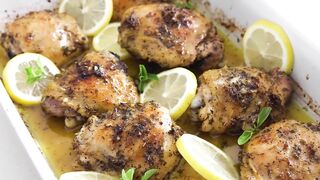 GREEK LEMON CHICKEN is a must-make, super easy dinner recipe!