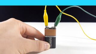 SIMPLE Tech. Battery draws on metal