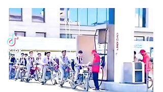 جب میرے دوست مجھ پر ہر وقت شک کرین
