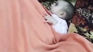 Baby can't sleep why see what happend