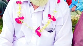 Buzurgon ko izzat do