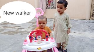 Baby KO walker me k d