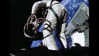 First space walk 1965