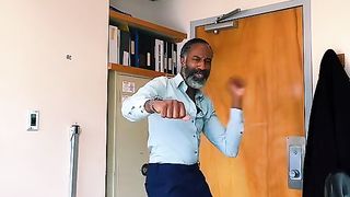 Il devient viral. Qui est-ce.