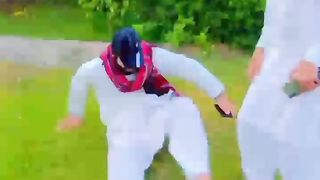 Meri to koi g.f b ni ha