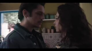Lust Stories 2 _ Kiss Scene - Shanti and Vijay (Tamannaah Bhatia and Vijay Varma)