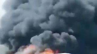 Pakistan moterway accident video after accident bus take fire in jist few minutes