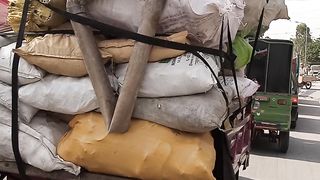 Full loaded jugaad....https://youtube.com/@pakistanisairsapatee?si=V1GZumQeMHxMO_Gy