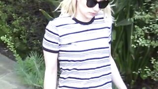 Emma roberts tired of paparazzi