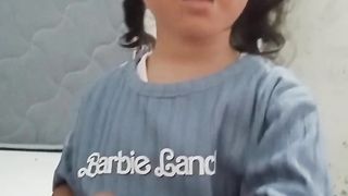 Bocilseru makan coklat