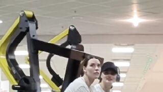 Gym reaction part 2 #handstand #gymreactions #calisthenics #workout #gymtok #handstandpushup #viral #fyp
