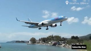 TUI Boeing 757 Plane Landing Very Low Amazing Video