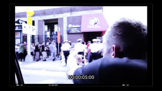 Machine Gun Kelly - Tez orada uyga (Official Music Video).