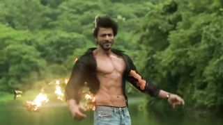 Unbelievable Fake Things Just Made For Movies _ ऐसे पागल बनाया जाता है Bollywood Movies में