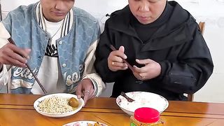 ऐसा धोखे बाज दोस्त भगवान किसी को न दे