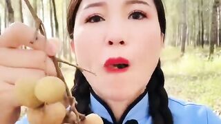 Emoji eating