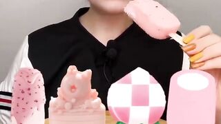 Challenge juicy ice creams eating