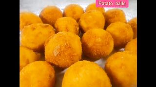 Fried potato balls