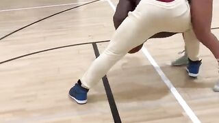 WHO WANT TO PLAY THE CHAMP 1 ON 1.