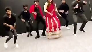 TIKTOKGIRLSDANCE