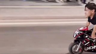 Funny cute ducati v4 craszzzzzzzzzzz