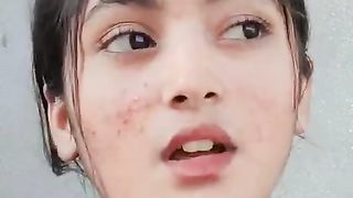 Ma available he kafi hoo