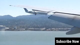 United Express CRJ 200 Performing An Approach Onto a Parallel Runway