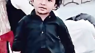 Funny Pakistani kid videos 22