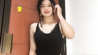 Asian girl dance 10