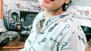 Lo Isko Batao Ki Ka Khun Chaheay Isko