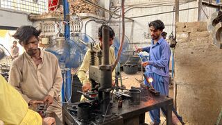 How To Make Glass Bottle In Local Industries - Mass Productions
