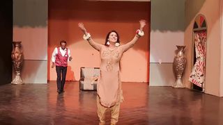 Payal Ch & Luck Dear . Dhola Sada Apna . . Royal Thumka 4K_Full-HD.