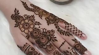 Beautiful Mehndi Designs 5