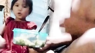 Ngerjain si gadis