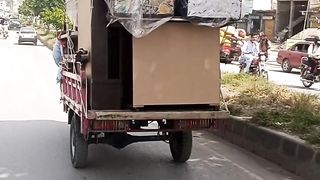Loaded jugaad on rickshaw...https://youtube.com/@pakistanisairsapatee