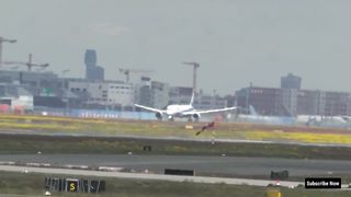 ANA Airlines Boeing 787 Plane Takeoff Amazing Video