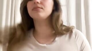 live-video-chat-and-have-fun- meet-top-celebrities-all-over-the- world-givefastlink.mp4