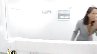 New jokes in the toilet (in Germany) Germans are making fun