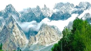 Udhtaa hi perooo in hwaoo ma kahi