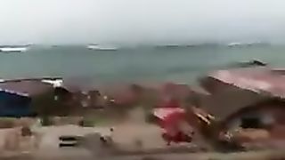 Footage of a tsunami that makes you shiver with fear