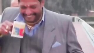 Itna Chalak Bundda Zabardast Jawab