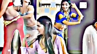 Ma Ma Mass reels Dance